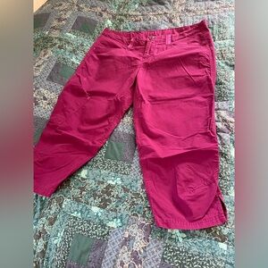 Patagonia Fucsia Capris Women's Size 14